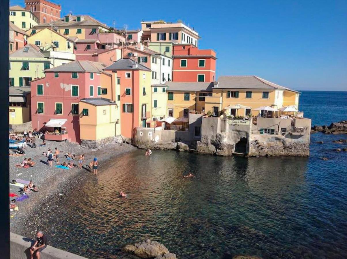 Casa Sulla Spiaggia Di Boccadasse Genoa Exterior photo