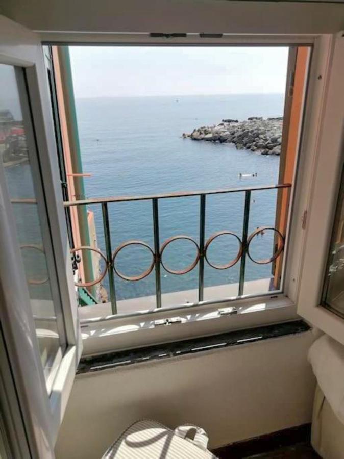 Casa Sulla Spiaggia Di Boccadasse Genoa Exterior photo